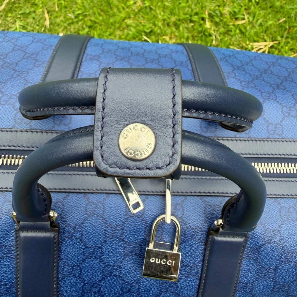 GUCCI Supreme Chroma large duffle bag